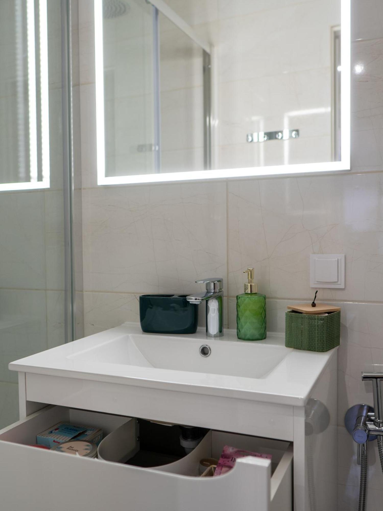 Apartament Classic Comfort Aleja Nmp 8 - Free Parking 쳉스토호바 외부 사진